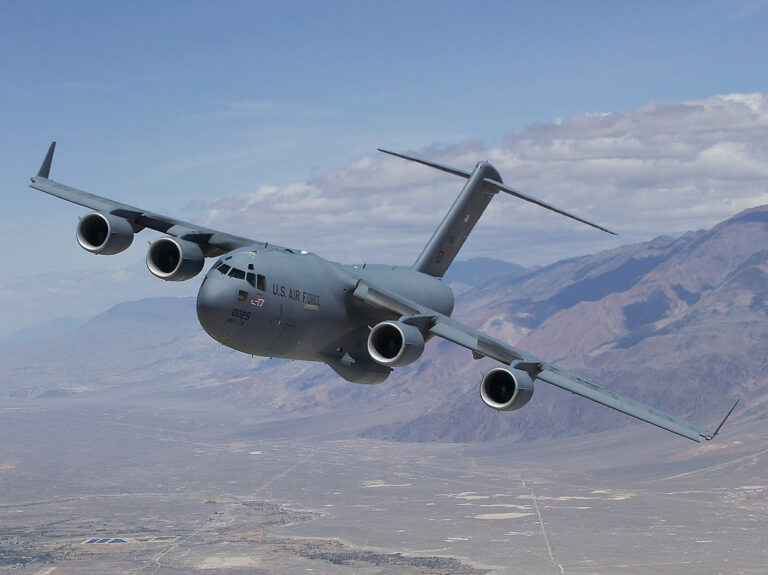 C-17 Globmaster-Defencebuyer.com
