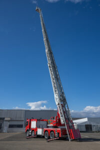Magirus mast systems - defencebuyer.com