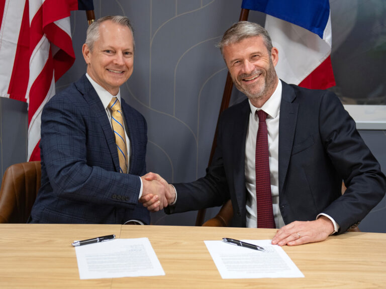 Safran and Sikorsky at Farnborough - defencebuyer.com